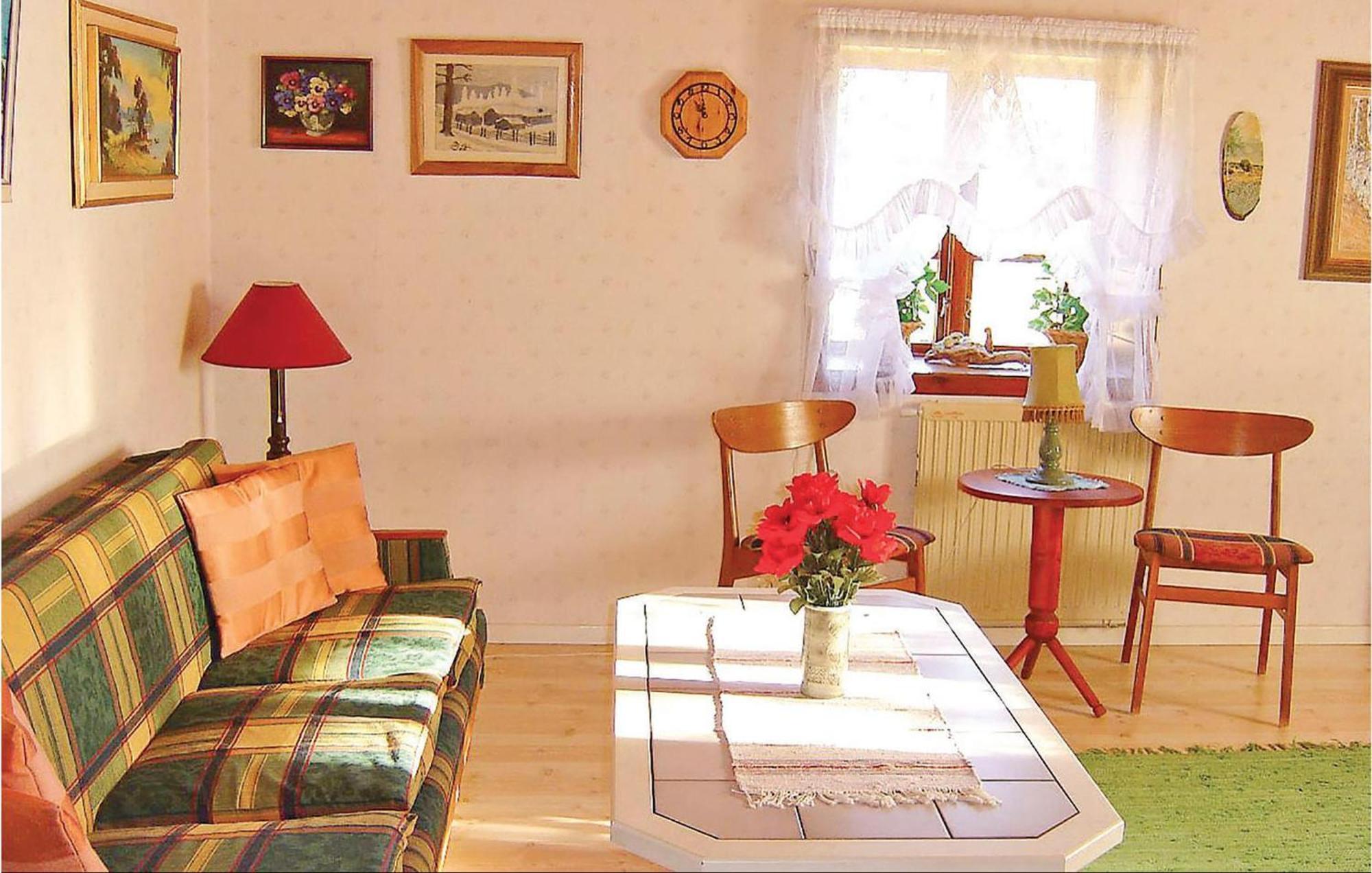 Nice Home In Malmkoeping With Kitchen Malmkoping Eksteriør billede